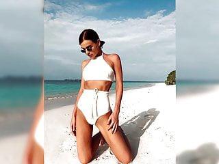 Wichsvorlage - Elena nikulina lässt sich zum Orgasmus bringen