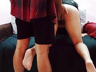 18 jährige indische Stiefschwester wird von ihrem Bruder gefickt