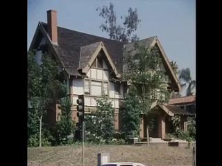 Alter ganzer Porno mit einer heißen haarigen Muschi