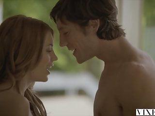 Sexy Teen Blake im Pool gefickt