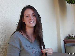 Hinter der Kamera mit Alison Taylor und ihren brustimplantaten