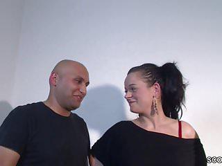 Deutsches Paar beim ersten Dreier mit Fremden