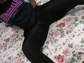 Sexy Inderin mit engen Arsch beim Yoga