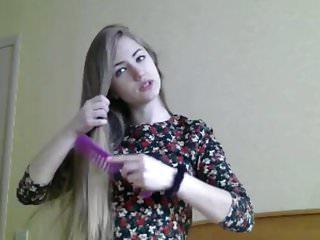 Super sexy rauchende Blondine vor der Cam