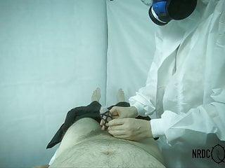 Reife Sekretärin reitet den Schwanz ihres Freundes