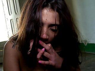 Junge sexy Teen fickt mit älterem Kerl